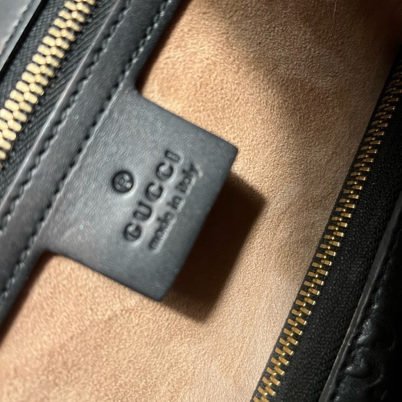 Gucci authentic Sylvie medium size shoulder bag - Picture 8 of 10